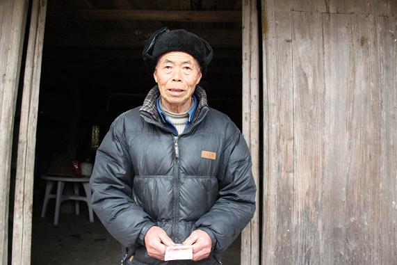 郑挺坑:78岁的独居老人